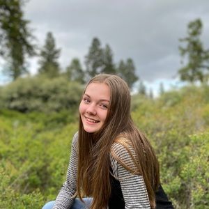 Meet your Posher, Daphne